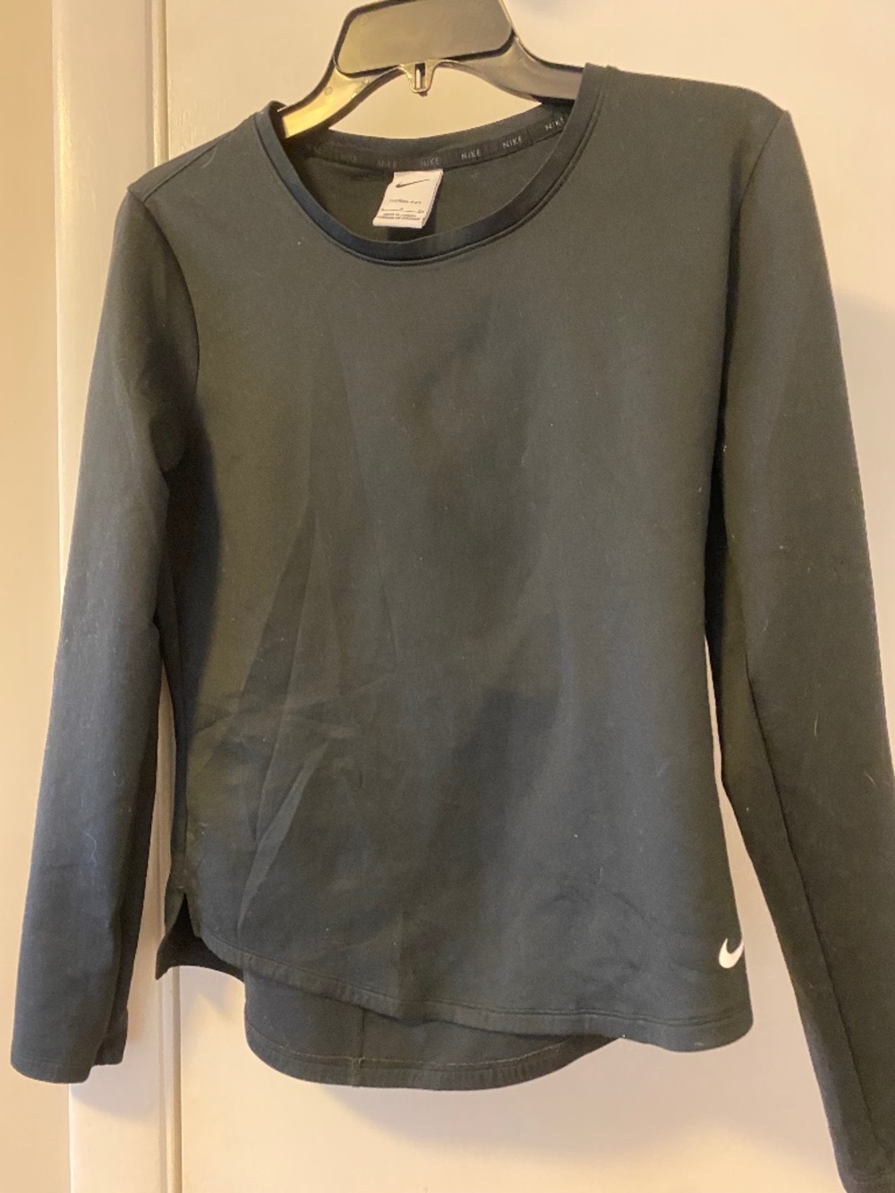 Nike black therma fit long sleeve shirt in size small